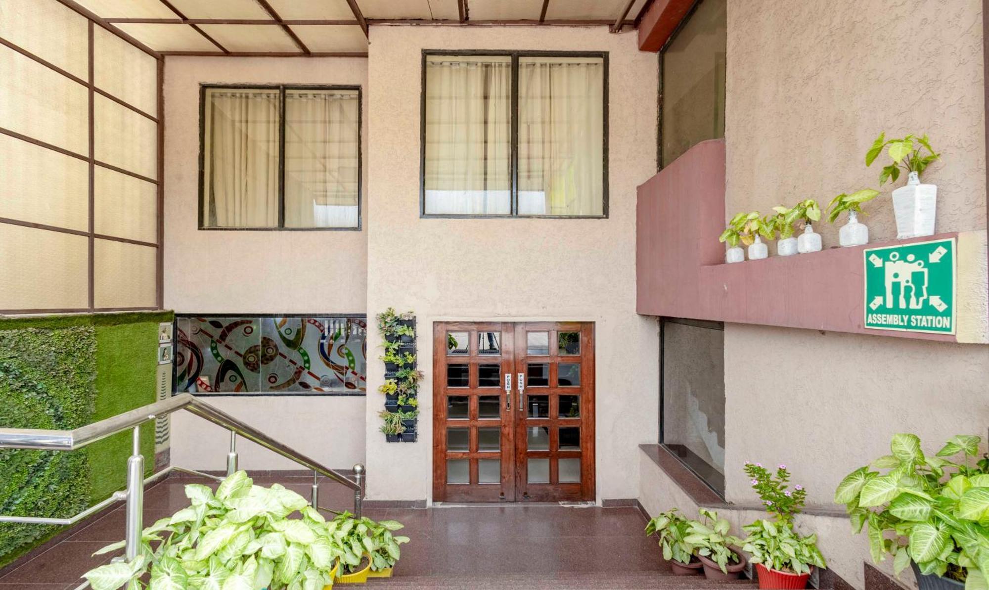 Hotel Treebo Maurice Baddi Exterior foto